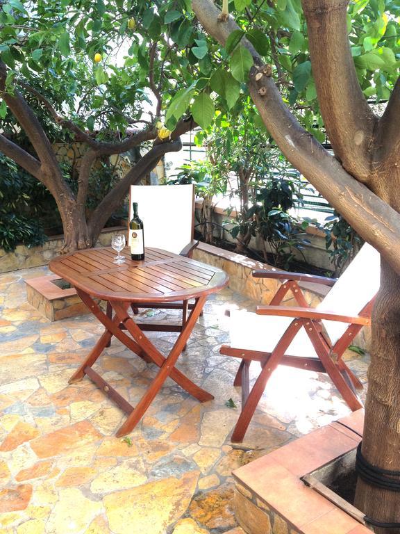 Magnolia Residence Mytilene ภายนอก รูปภาพ
